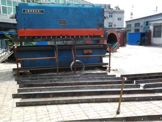 生產(chǎn)設(shè)備