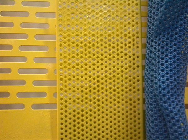 低碳鋼板沖孔網(wǎng)（噴涂）