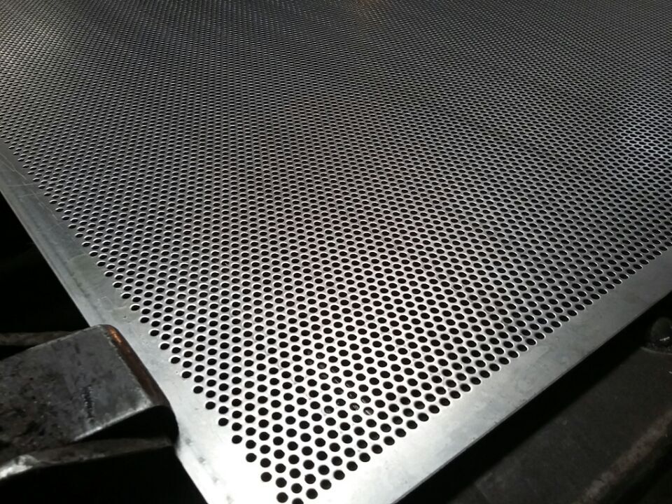 冷軋板沖孔網(wǎng)4*2